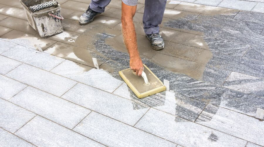 Professional gutter cleaning in Mason, IL